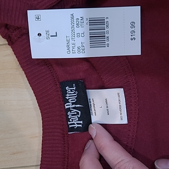 Harry Potter women's size large sweater - Picture 2 of 6